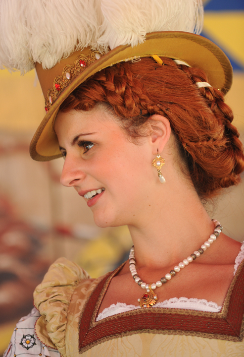 Queen 8.jpg