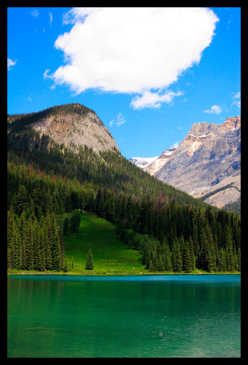 LakeEmerald3_m.jpg