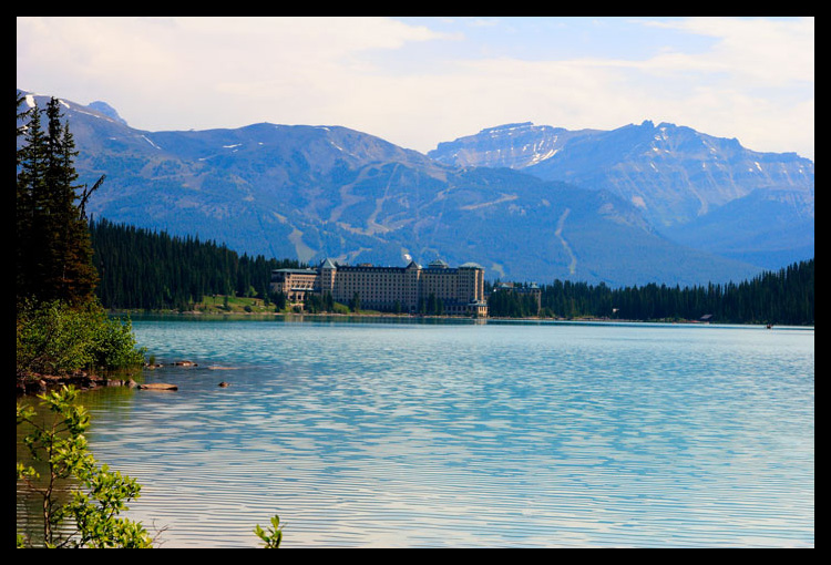 Chateau_LakeLouise_m.jpg