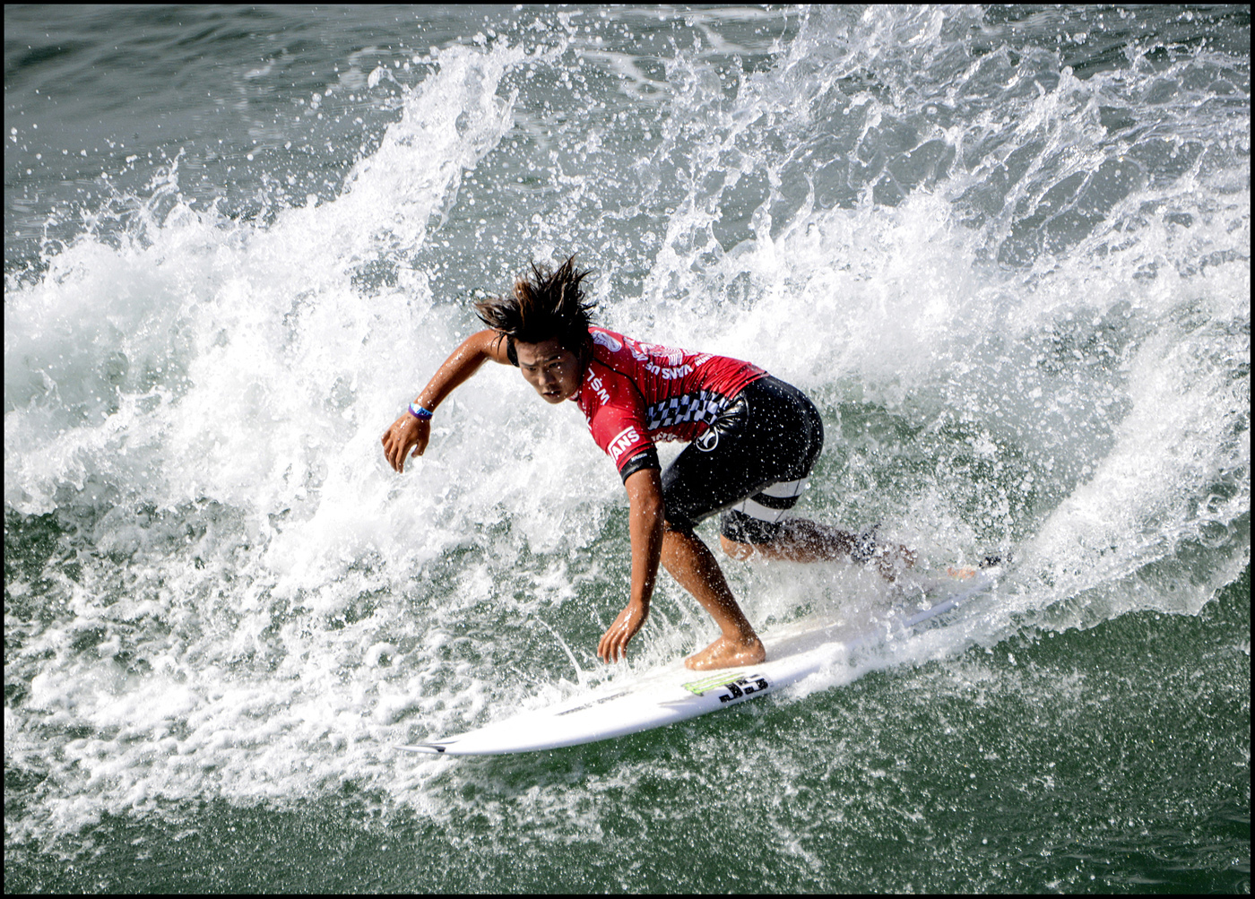 COLOR #3 MINH CHENG, Title ( Surfing Champion ).jpg